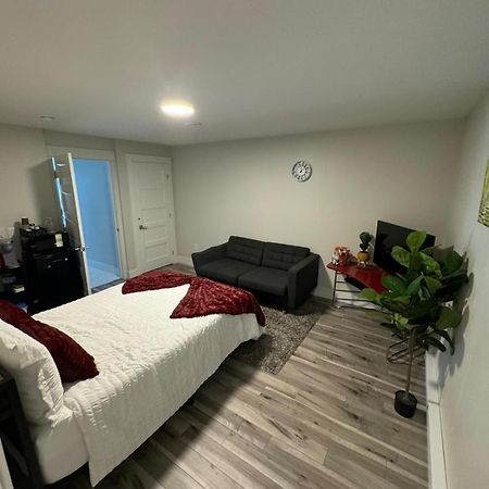 Choicest Cozy Stay Халифакс Екстериор снимка