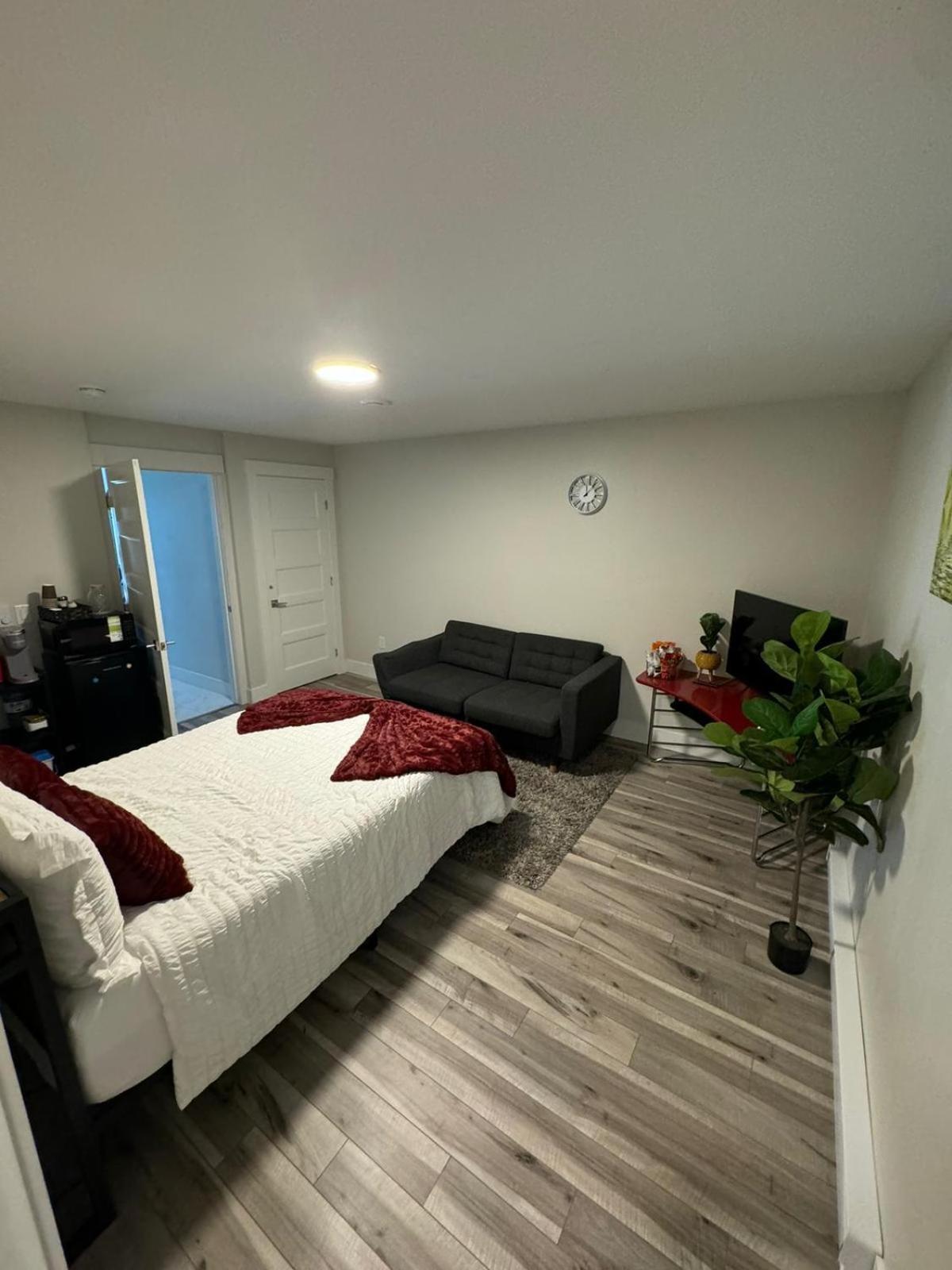 Choicest Cozy Stay Халифакс Екстериор снимка